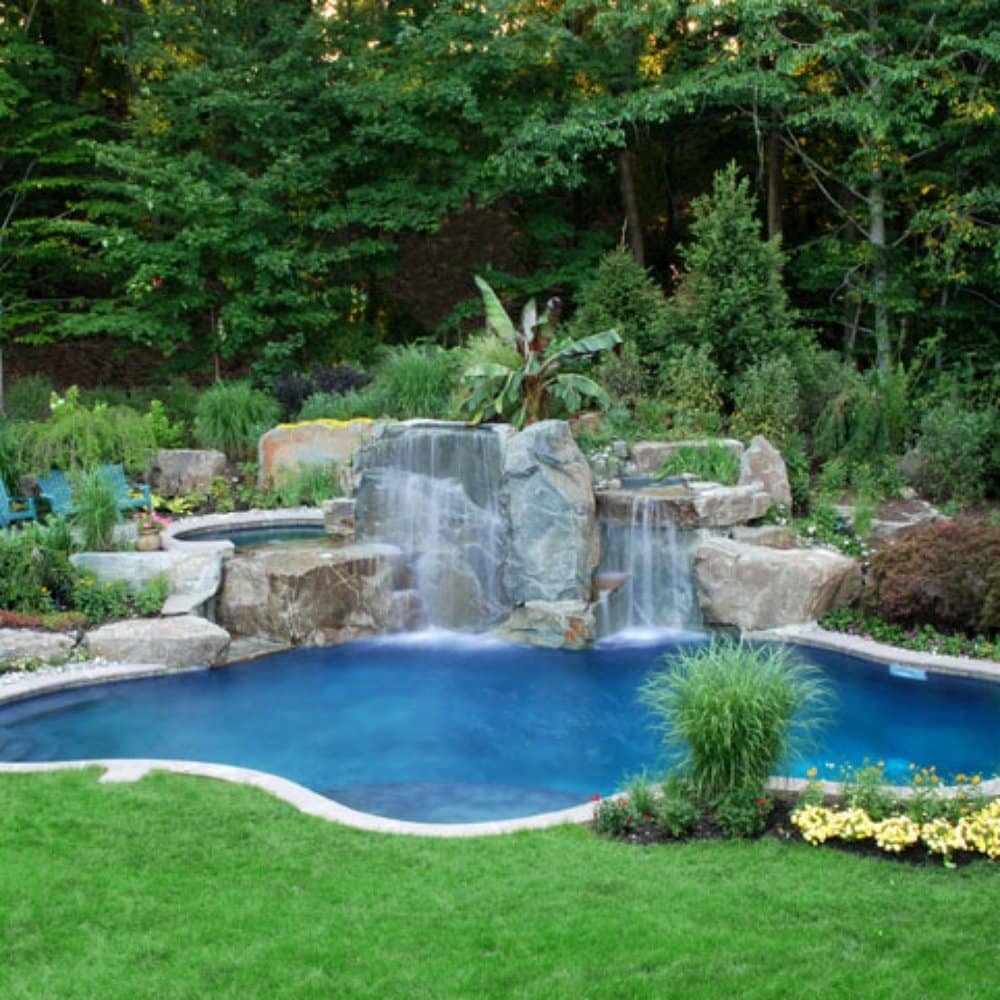 Unveiling Pool Elegance: Contractor-Crafted Masterpieces