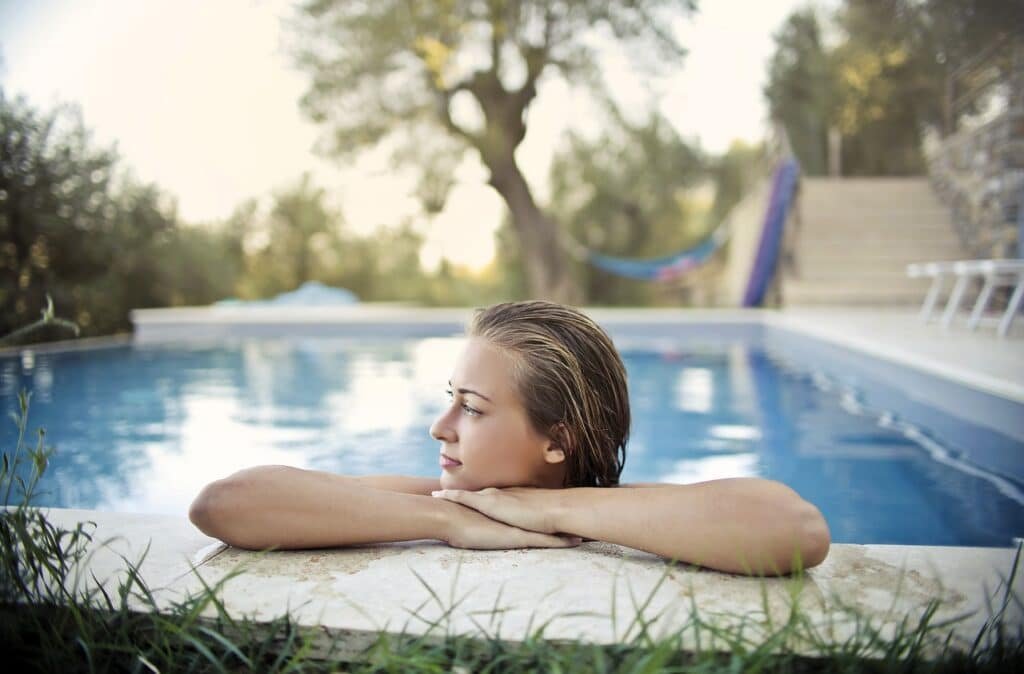 From Concept to Reality: Pool Construction with Professionals