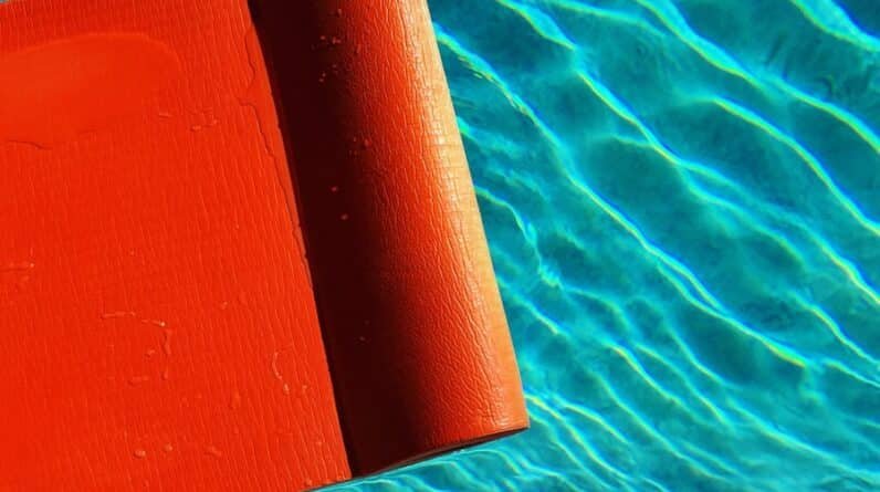 Photo Yes, pool builders can provide recommendations for pool maintenance schedules and routines