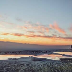 Photo Infinite Horizons: Building Infinity Pools That Transcend Boundaries