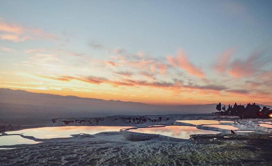 Photo Infinite Horizons: Building Infinity Pools That Transcend Boundaries