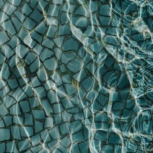 Photo "Breaking the Mold: Revolutionary Materials in Modern Pool Construction"