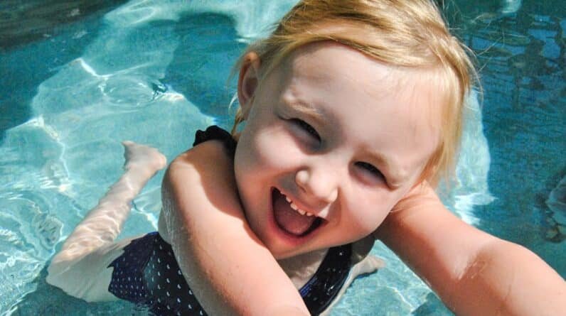 Photo "Crafting Memories: Designing Pools for Unforgettable Family Moments"