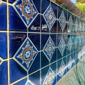 Photo "Majestic Mosaics: the Artistry of Tilework in Pool Design"