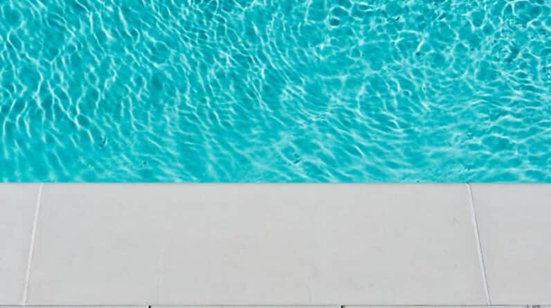 Photo "How Do I Determine the Ideal Size for My Pool Based on Available Space?"