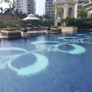 Photo "Can Pool Builders Collaborate with Local Artists for Custom, Handcrafted Pool Features?"