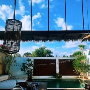 Photo "Can You Get a Tan Through a Lanai Screen?"