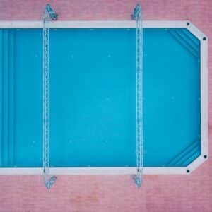 Photo "What Are Pool Screens Made Of?"
