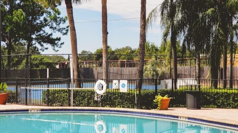 Photo "Why Are So Many Pools in Florida Screened In?"