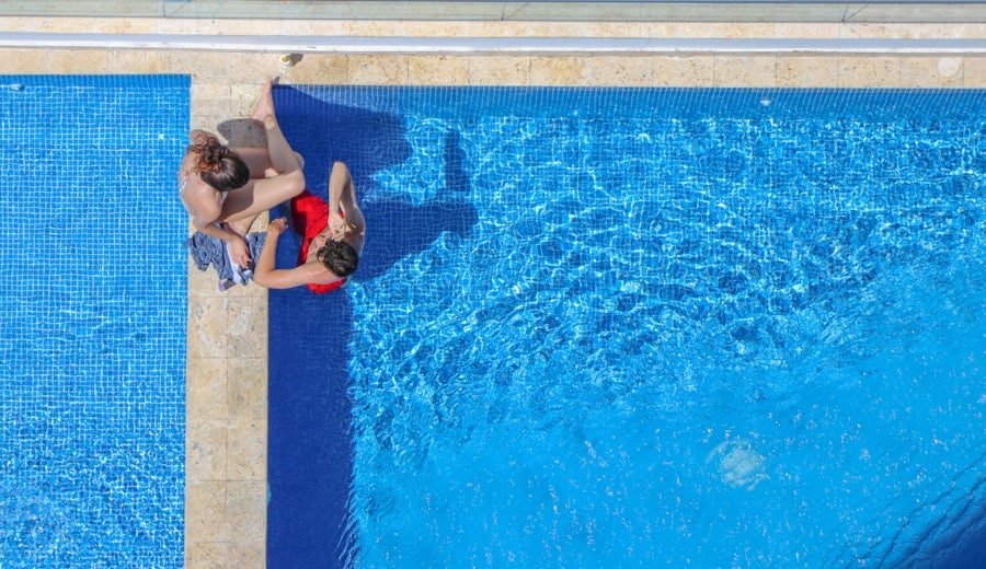Photo "Can You Keep a Pool Clean Without Chlorine?"