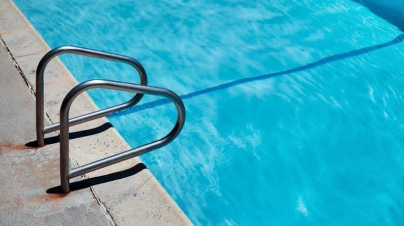 Photo "How Do I Increase Free Chlorine in My Pool?"