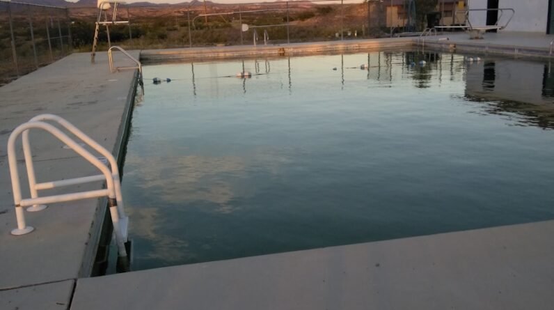 Photo "Pool Builders Contractors In Rio Rancho New Mexico"