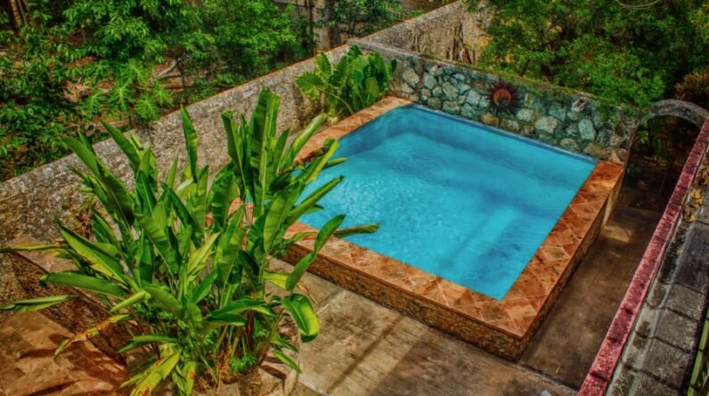 Photo "Pool Builders Contractors In Lawrence Kansas"