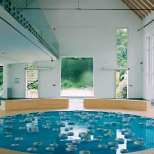 Photo pool enclosure ventilation