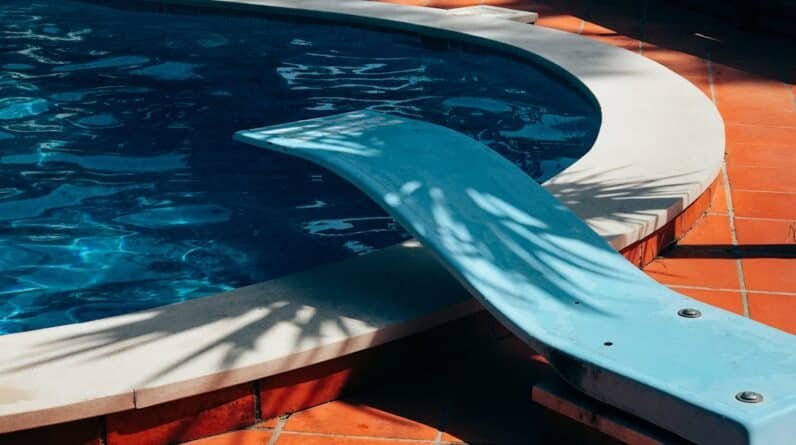 Photo durable pool screen