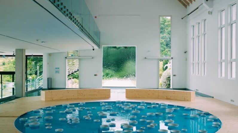 Photo Pool Enclosed Space
