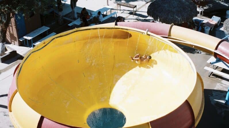 Photo Pool Enclosures
