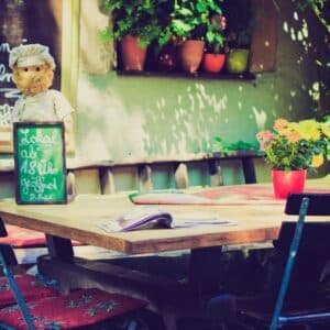 Photo Poolside Dining