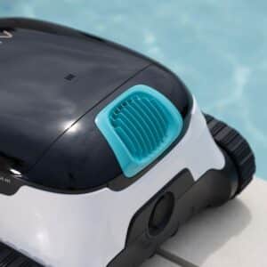 Photo Robotic Pool Cleaner