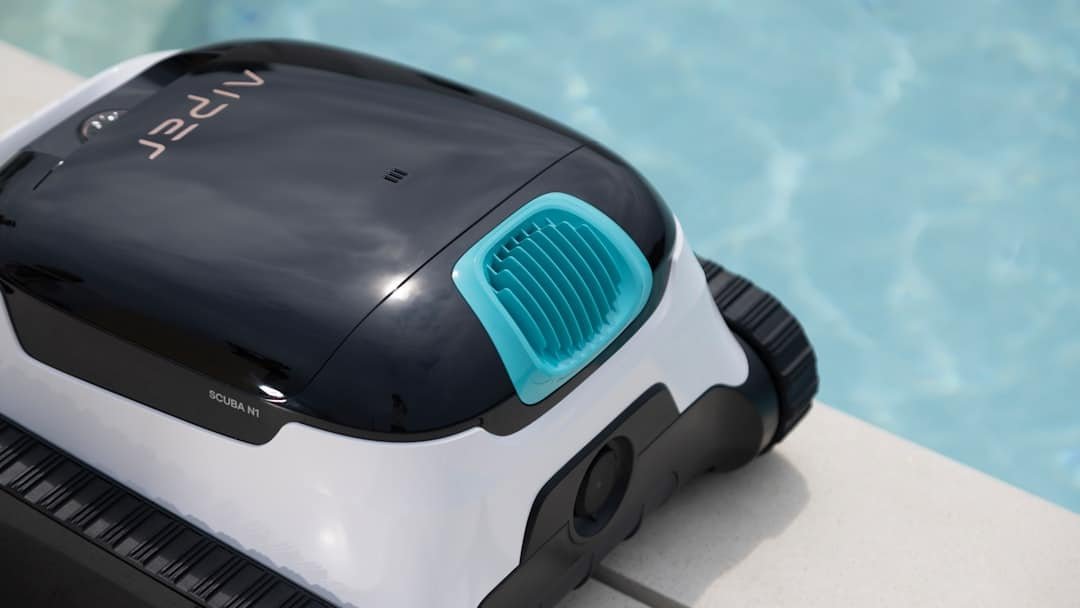 Photo Robotic Pool Cleaner