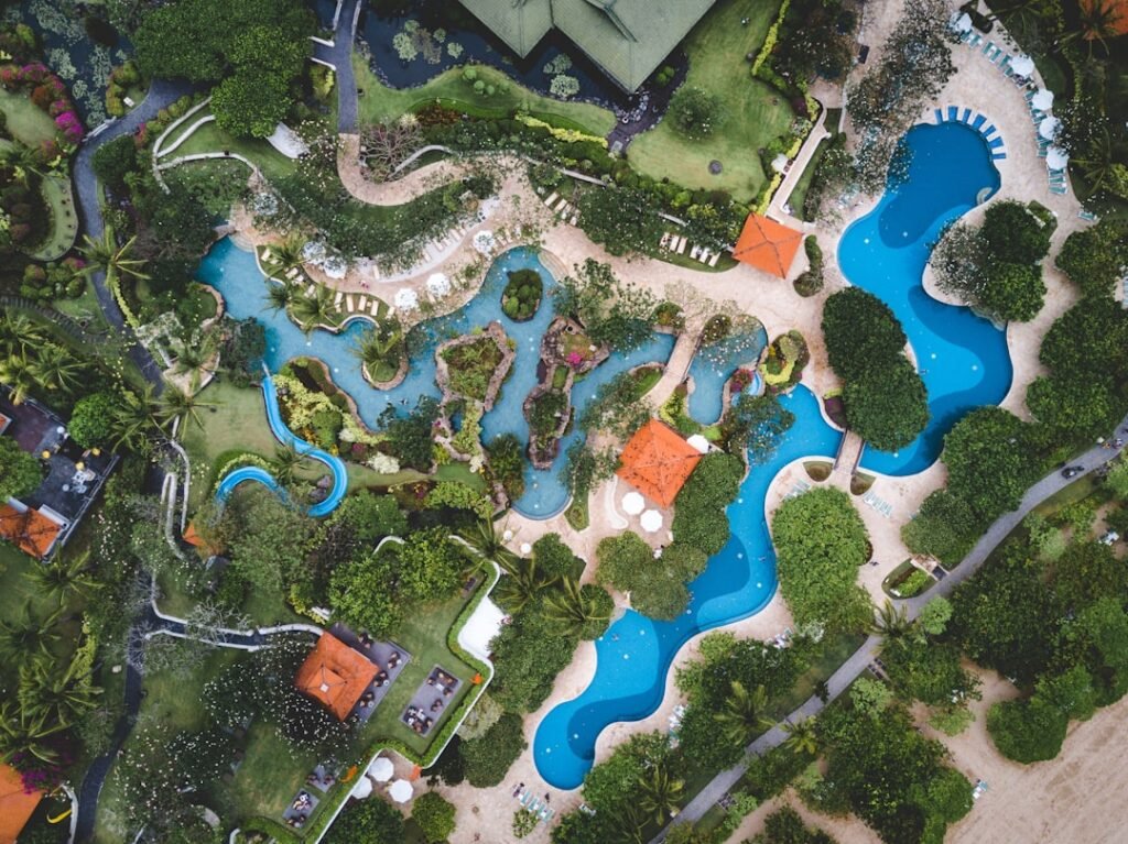 Photo Poolside Paradise