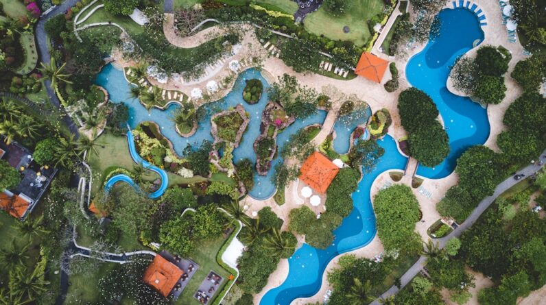 Photo Poolside Paradise