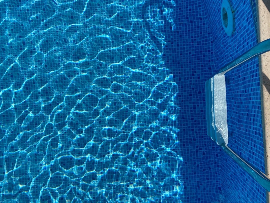 Photo Pool Cleaning