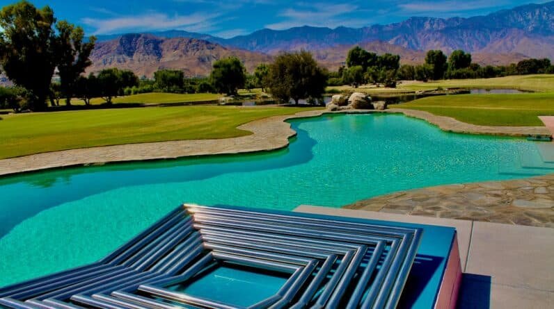Photo Fiberglass Pool Builder Chandler Arizona