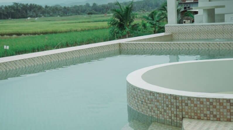 Photo Gunite Pool Builder