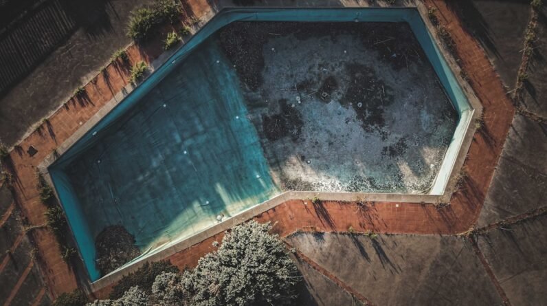 Photo Backyard Pool Builder