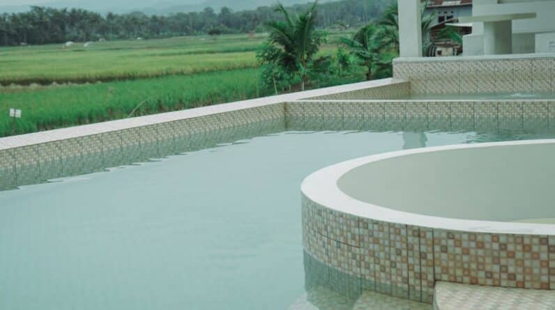 Photo Pool Builder Contractor