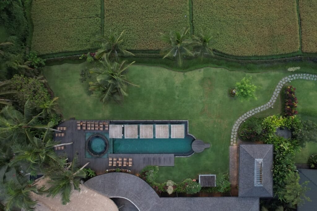 Photo Pool Builder Contractor